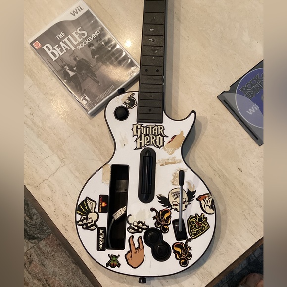Nintendo Other Wii Guitar Hero Nintendo Controller 2 Wii Games Les